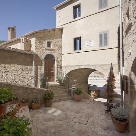 Castello Di Postignano Hotel Sellano Buitenkant foto